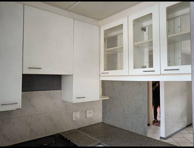 2 BEDROOM TOWNHOUSE FOR SALE IN MULBARTON